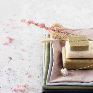 Savon au charbon de bambou